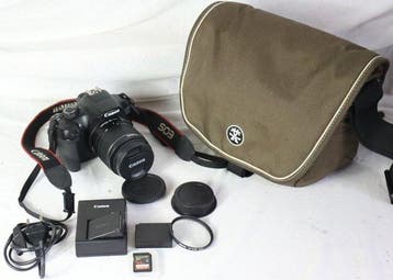 Canon EOS 1300D met EF-S 18-55mm 1:3.5-5.6 III, tas en, Nieuw