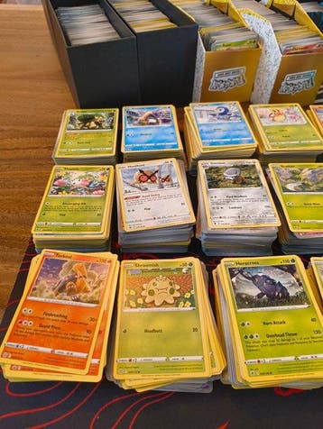 Pokémon - 2500 Bulk kaarten - Various sets, Nieuw