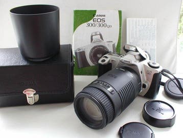 Canon EOS 300 met Sigma 75-300mm telelens Single lens reflex