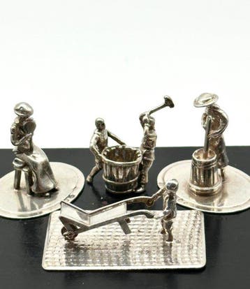 No reserve-Vier handgemaakte Hollands zilveren miniaturen -