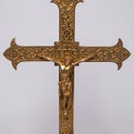 Kruis en kandelaren, neogotiek, brons verguld - Brons -
