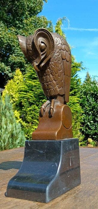 Sculpture, bijzondere bronzen uil - 26 cm - bronze et marbre