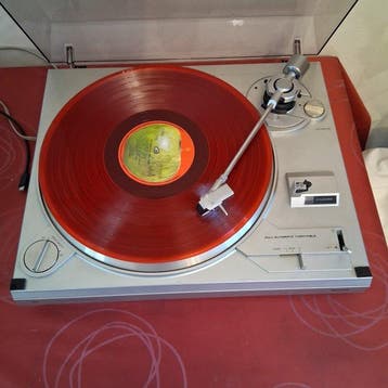 Philips - F7114 Belt-Drive Semi-Automatic Platenspeler, Nieuw