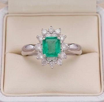 Verlovingsring Platina Smaragd - Diamant