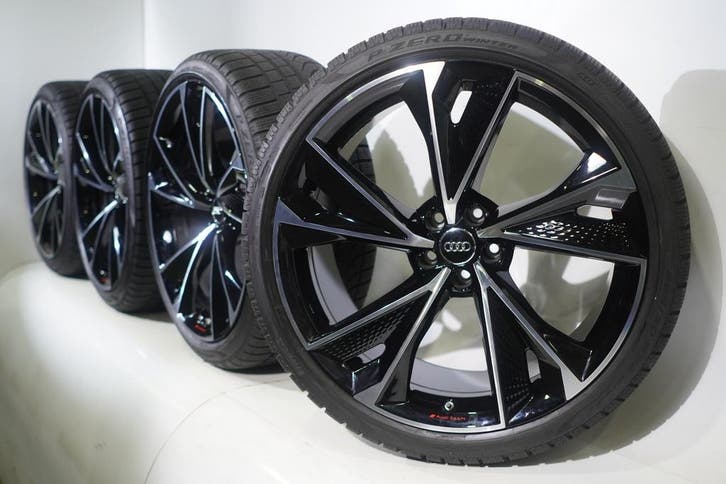 Audi RS6 22 inch velgen Pirelli Winterbanden Origineel, Autos : Pièces & Accessoires, Pneus & Jantes, Enlèvement ou Envoi