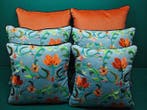 Ensemble de coussins avec le tissu Tulips  de Manufatti, Antiek en Kunst