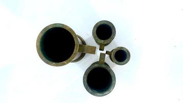 French - Mesure(s) de liquide (4) - cuivre et laiton -