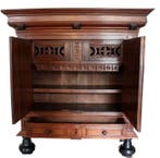 Kast - Prachtige Kussenkast met interessant interieur - Eik,