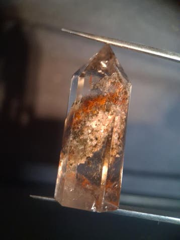 Crystal point of Phantom Quartz - multicolored scenic - hexa, Verzenden, Nieuw