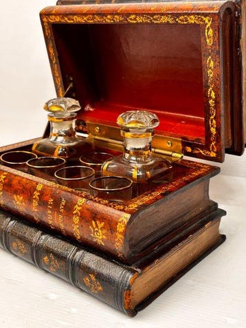 Armoire à liqueurs - Cuir