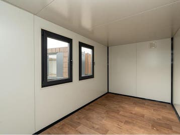 Extra ruimte nodig? Schuur 4x2 raam links, Nieuw