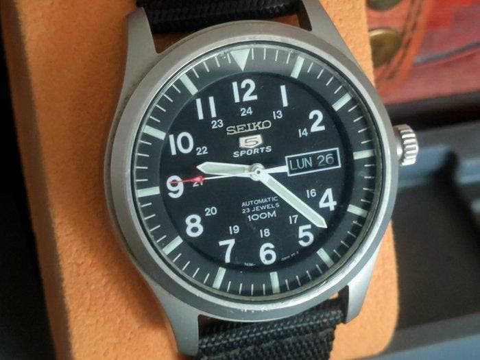 Seiko - Seiko 5 Sports Automatic Military SZNG15K1 - Zonder, Bijoux, Sacs & Beauté, Montres | Anciennes | Antiquités