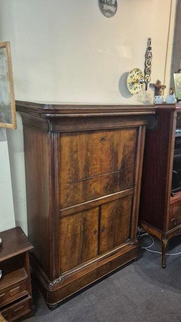 Secrétaire - Hout