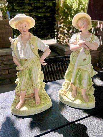sculptuur, Coppia di statue bisquit 1800 - 28 cm - Biscuit