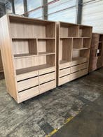 Pereira boekenkast, old oak (nieuw, outlet), Huis en Inrichting, Kasten | Buffetkasten, Nieuw, Overige materialen