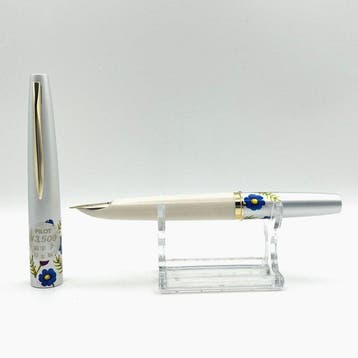 Pilot - blue floral 14K-585 gold nib - Zonder minimumprijs -, Nieuw