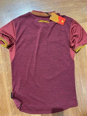Goztepe - Voetbalshirt, Nieuw