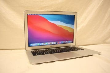 Rare find: Apple MacBook Air 13 inch - Intel Core i5 1.4Ghz