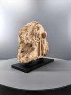 Gandhara Een Gandhara-stucco-relief van Boeddha, die zijn, Antiek en Kunst