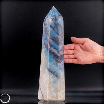 Trolleit-obelisk uit Brazilië – Majestueus natuurkunstwerk