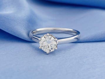 Ring - 14 karaat Witgoud - 0.72ct. tw. Diamant (Natuurlijk), Nieuw