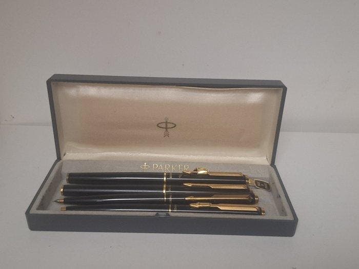 Parker - Arrow (laque noir ) (stylo à plume, porte-mine,, Verzamelen, Pennenverzamelingen