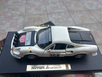 Ans 1:18 - Modelauto - Ferrari Dino 246 GT