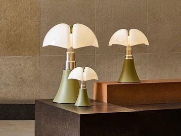 Martinelli Luce - Gae Aulenti - Tafellamp - Pipistrello 620, Antiquités & Art