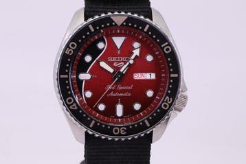 Seiko - SKX - SRPE83K1 | Brian May Limited Watch Set - Heren