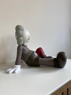 Kaws (1974) - Resting Place (brown)