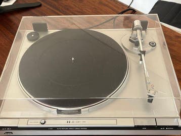 JVC - L-A31 Halfautomatische Direct-Drive Platenspeler