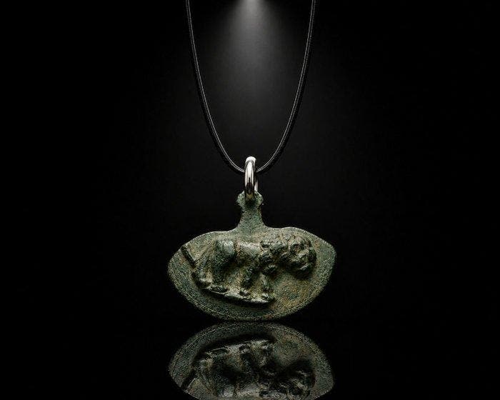 Middeleeuwse Vikingtijd “De Leeuw van het Noorden” Draagbare, Handtassen en Accessoires, Antieke sieraden