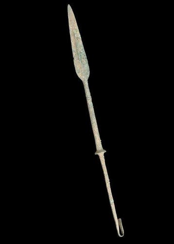 Âge du bronze Bronze Pointe de lance avec tang en queue de