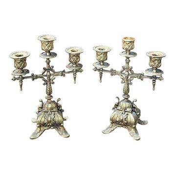 Chandelier - dorati - une paire de bougeoirs dorés