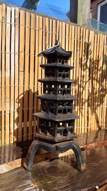 Japanse pagode - IJzer (gegoten) - Japan - 20e eeuw