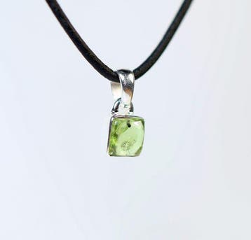 Peridot Hanger / cabochon / nieuw- 1.14 g - (1)