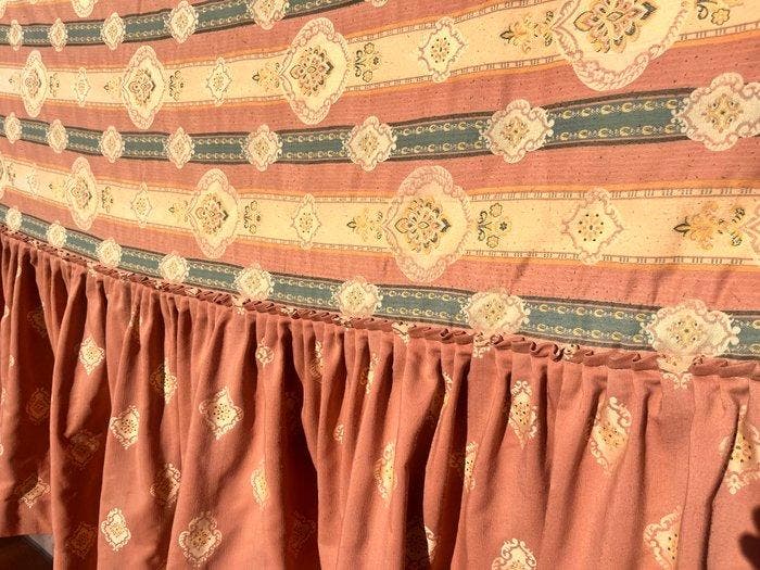 Sprei (4) - 200 cm - 270 cm - Bedsprei, Antiek en Kunst, Kunst | Designobjecten