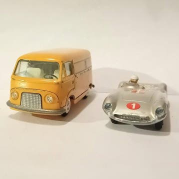 Tekno 1:43 - Modelauto (2) - Ferrari (813) Ford Taunus, Hobby en Vrije tijd, Nieuw