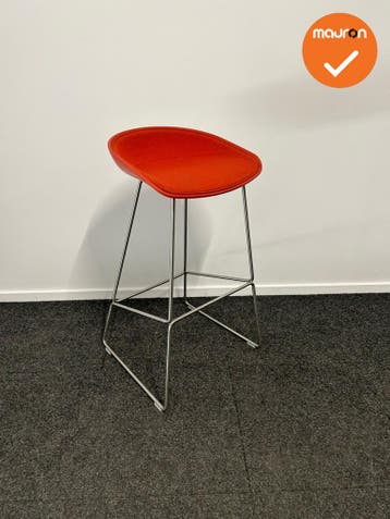 Barkruk - HAY- about a stool - Rood gestoffeerd - chroom ond, Ophalen of Verzenden, Stoel