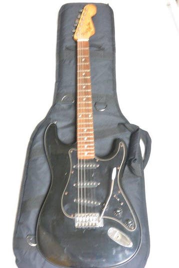 Dylon - - Guitare électrique - États-Unis - 1980 (Sans prix