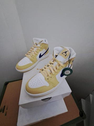 Nike - Air Jordan 1 Mid - Sneakers - Maat: EU 39 - Nieuw met