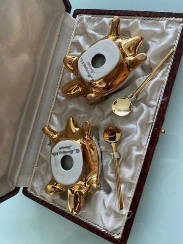Salière et poivrière (2) - Porcelaine, Plaqué or, Antiquités & Art