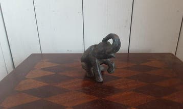 P. Chenet - Beeld, Olifanten - 9 cm - Brons