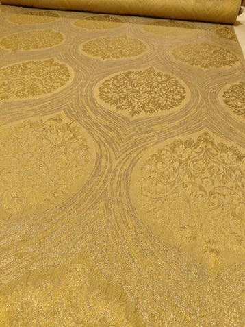 Castello del Barro – Raffinato Tessuto Jacquard Oro Oliva in