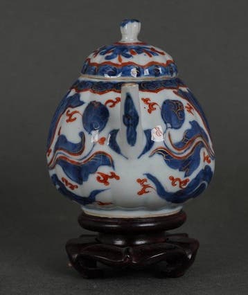 Kangxi (1662-1722) - Theepot - Grote tulpen, Ruyi-koppen en