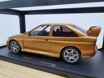 IXO 1:18 - Modelauto - Ford Escort RS WRC - Bronce Metallic, Nieuw