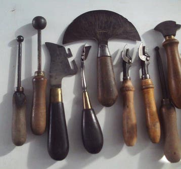 Werkgereedschap (12) - Gereedschap voor schoenmaker, Antiquités & Art