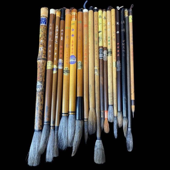 Premiumcollectie van 18 vintage Japanse kalligrafiekwasten -, Antiquités & Art, Antiquités | Autres Antiquités