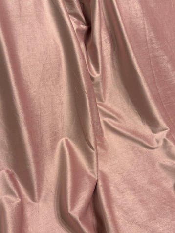 Prestigieuze roze fluweelstof - Textiel - 200 cm - 206 cm