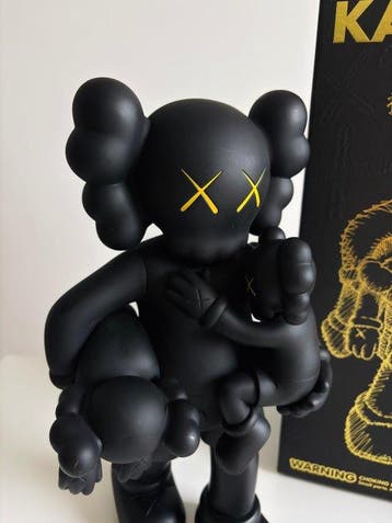 Kaws (1974) - Kaws clean slate black Medicom toy 2018, Antiek en Kunst